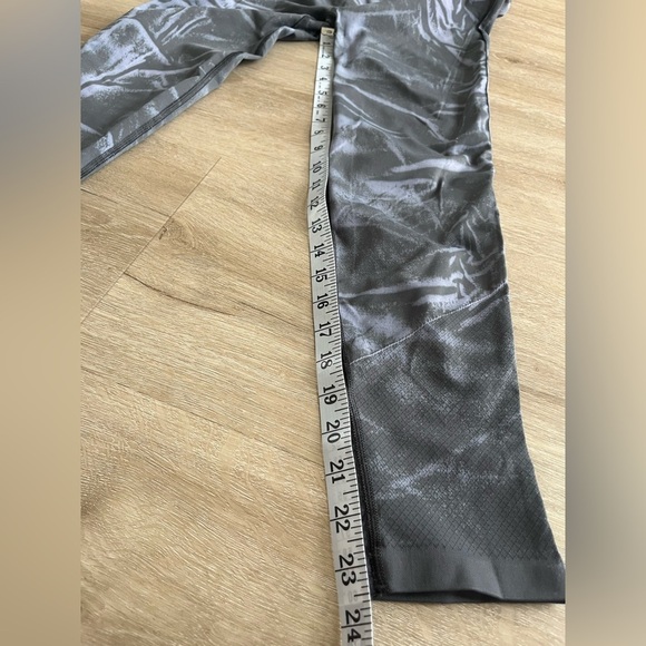 LULULEMON Stone Wash Graphite Gray Ebb To Street Tight Leggings SZ 8 - Picture 9 of 9
